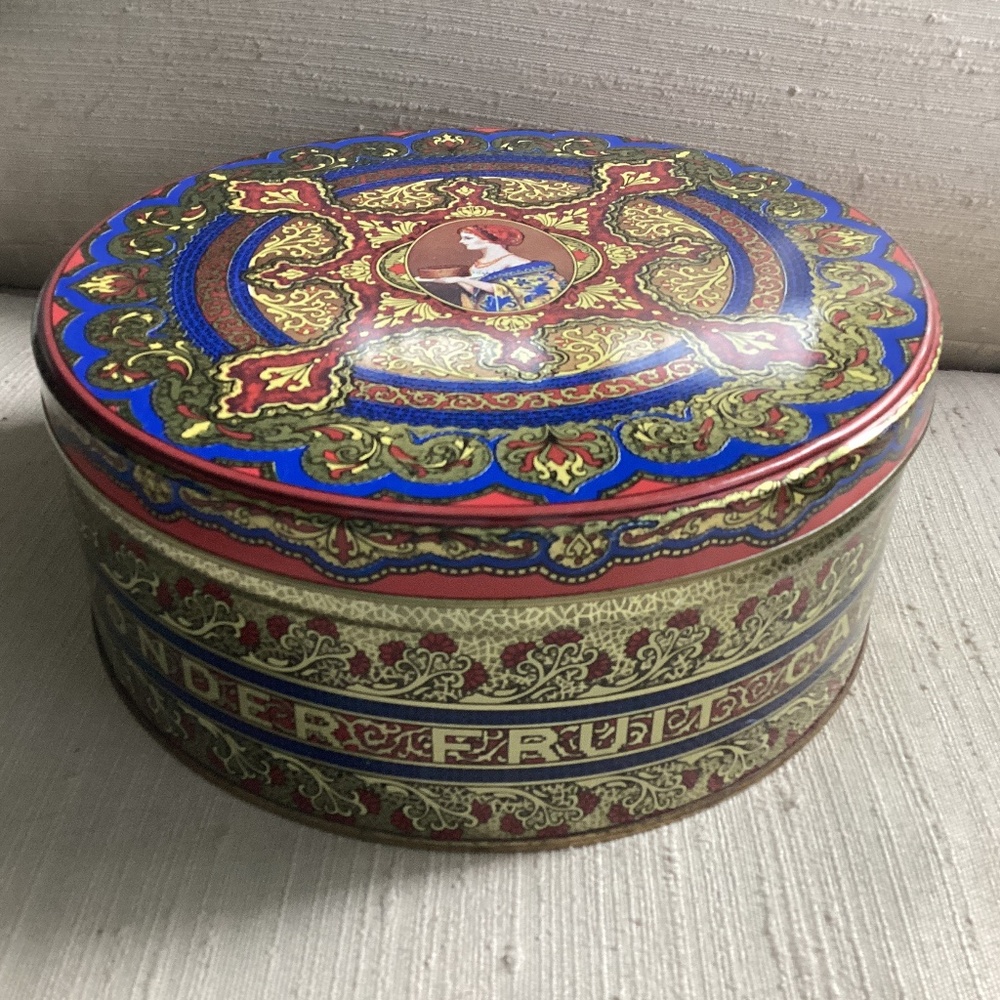 PERFECT CONDITION 1960’S WONDER BAKERY  FRUIT CAKE ROUND TIN